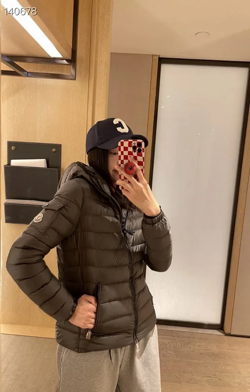 Moncler sz1-4 26yr92 (47)
